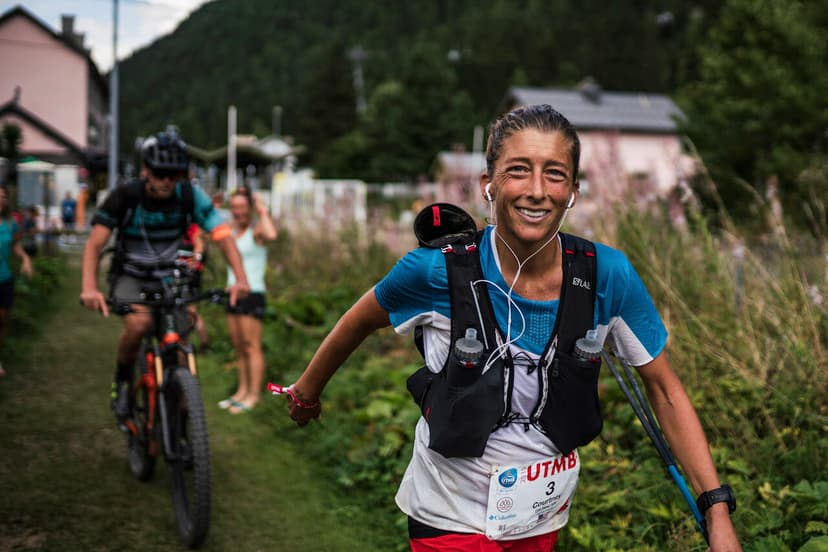 Courtney Dauwalter running through Vallorcin on the UTMB®