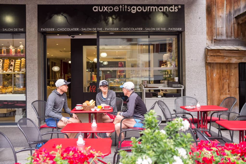 Petit-déjeuner at Aux Petits Gourmands.