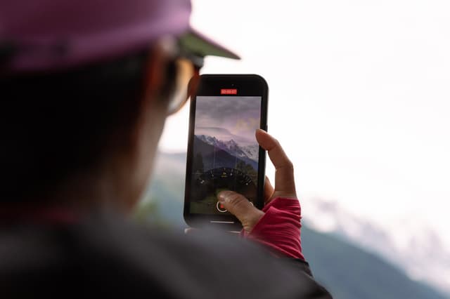 Apps for the Alps: Our Favorites for Trail Running and Traveling