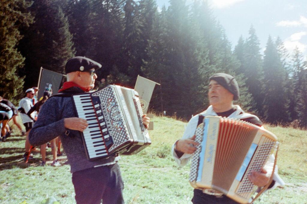 Authentically french accordion players