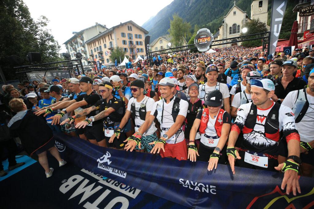 The dramatic start of UTMB with all runners lined up