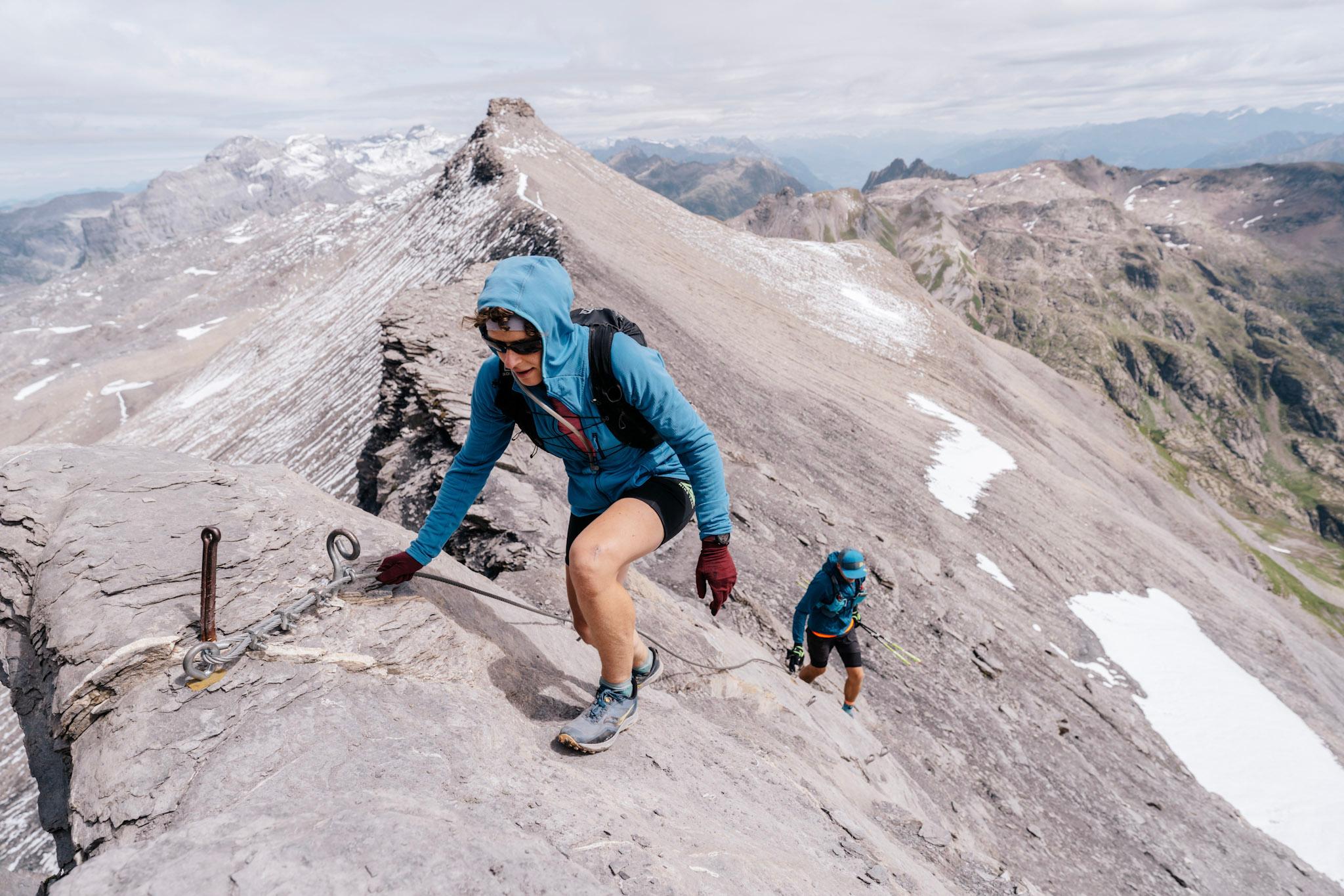 to runners scramble up Rocky Ridge line