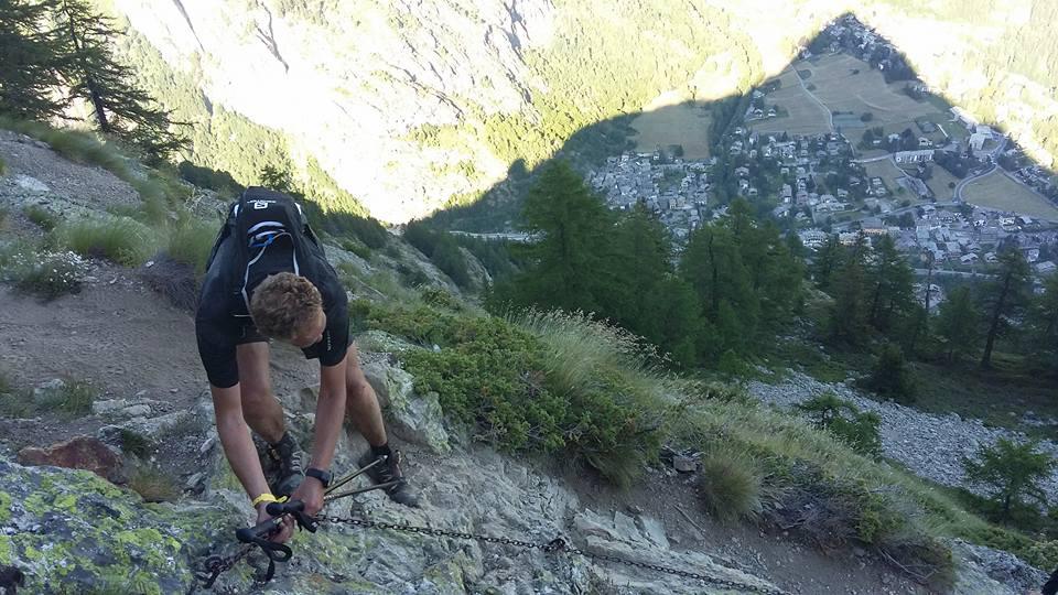 Hold tight to that chain! Courmayeur below, on the traverse of Mont Chétif. (Photo courtesy of Gran Trail Courmayeur.)
