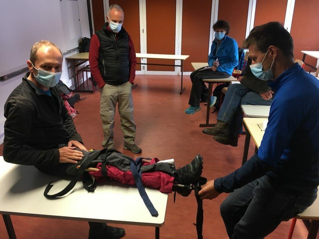 IML First aid and rescue refresher in Chamonix, stabilising a fracture