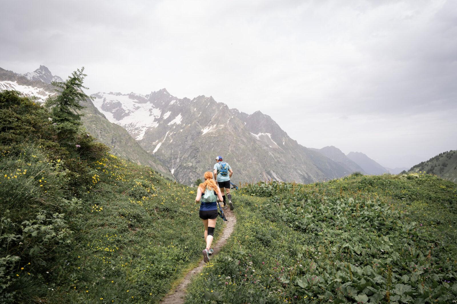 two runners in Val Ferret